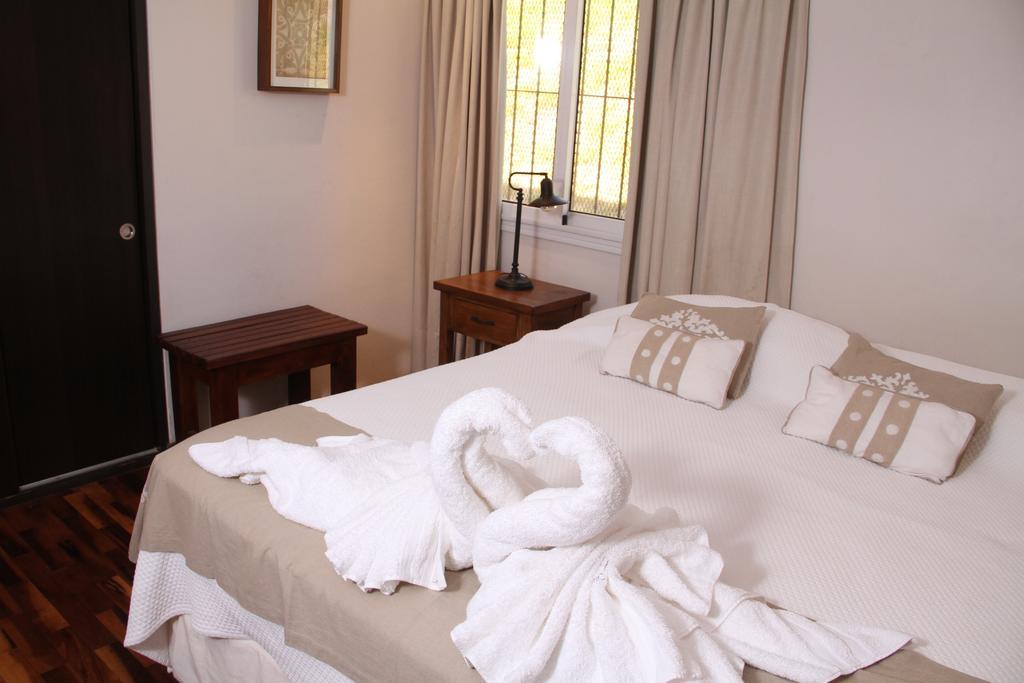 Río Arriba Suites&apartments&restó